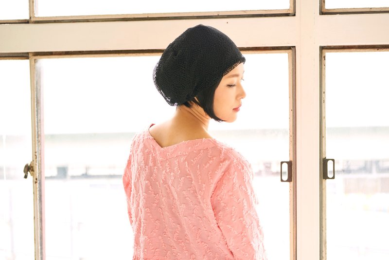 Womens Flower Summer Beret, Made in South Korea, Floral Summer Knit Beanie Hat - 帽子 - 聚酯纤维 白色