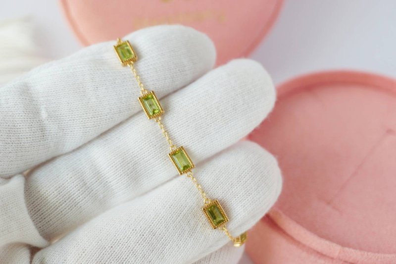 Natural Peridot Bracelet Silver 925 With 18K gold plated. - 手链/手环 - 纯银 绿色