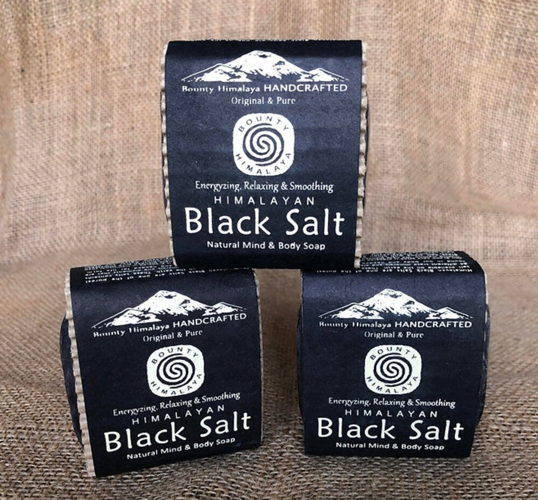 尼泊尔喜马拉雅之宝黑岩盐纾压护肤养发皂100g - 肥皂/手工皂 - 其他材质 黑色