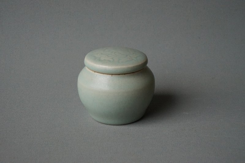 青瓷印花茶仓 - 茶具/茶杯 - 陶 白色