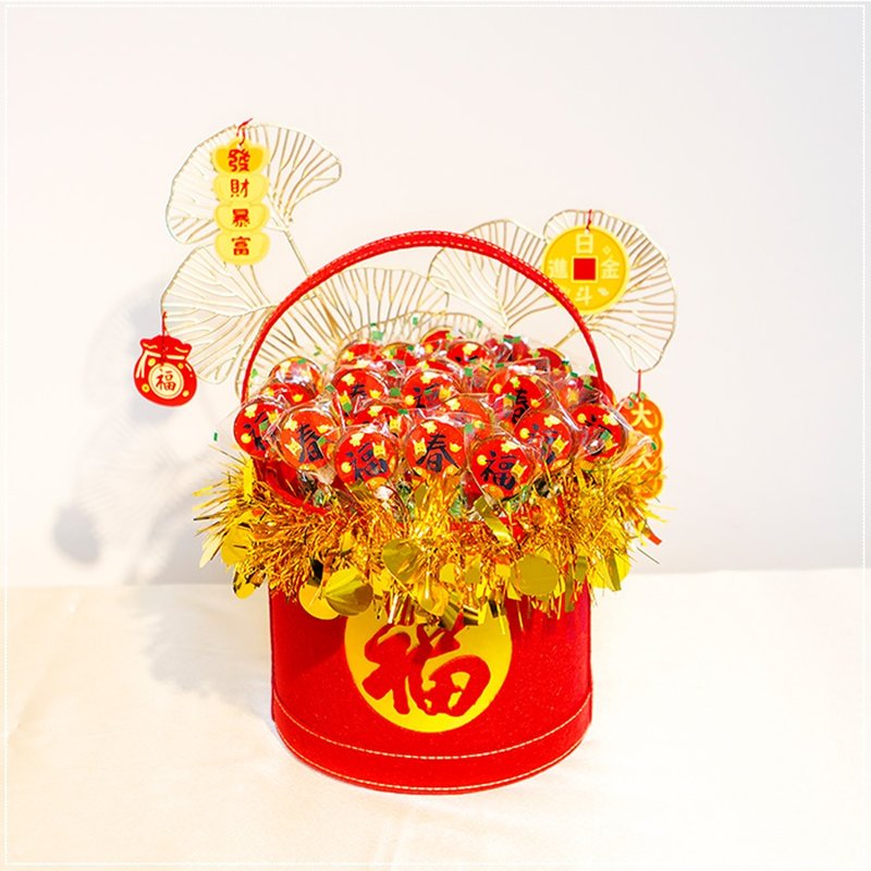 新年福桶小礼篮 万事都棒 春来福到梅子棒棒糖24入 拜拜礼篮 - 零食/点心 - 新鲜食材 红色