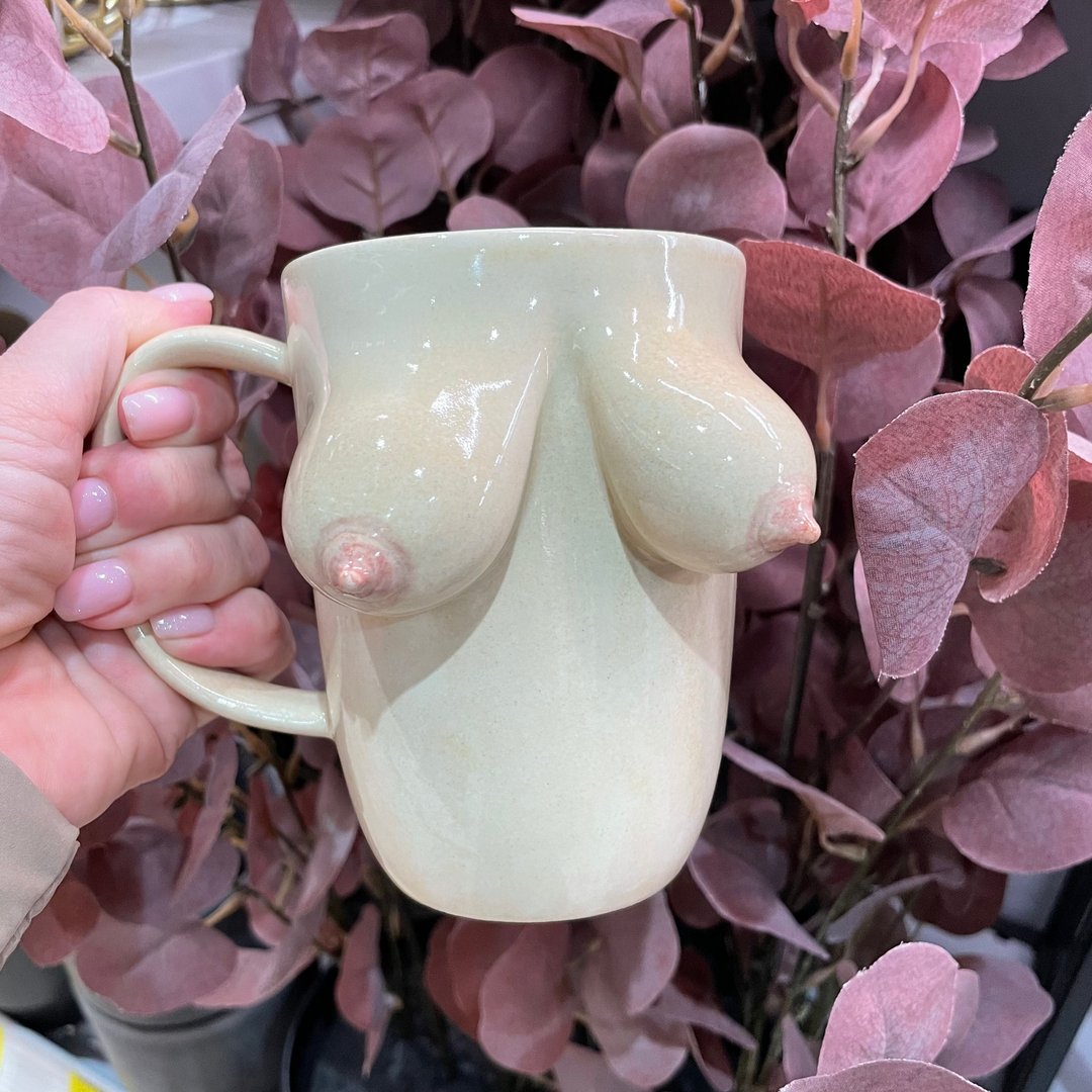 手工陶瓷咖啡杯－独特的乳房设计有趣又富有艺术感的礼物 - 咖啡杯/马克杯 - 陶 多色
