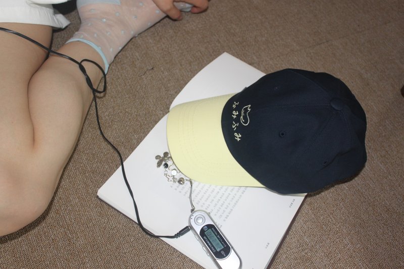 humi humi 双色棒球帽 (海军蓝/黄) - 帽子 - 棉．麻 蓝色