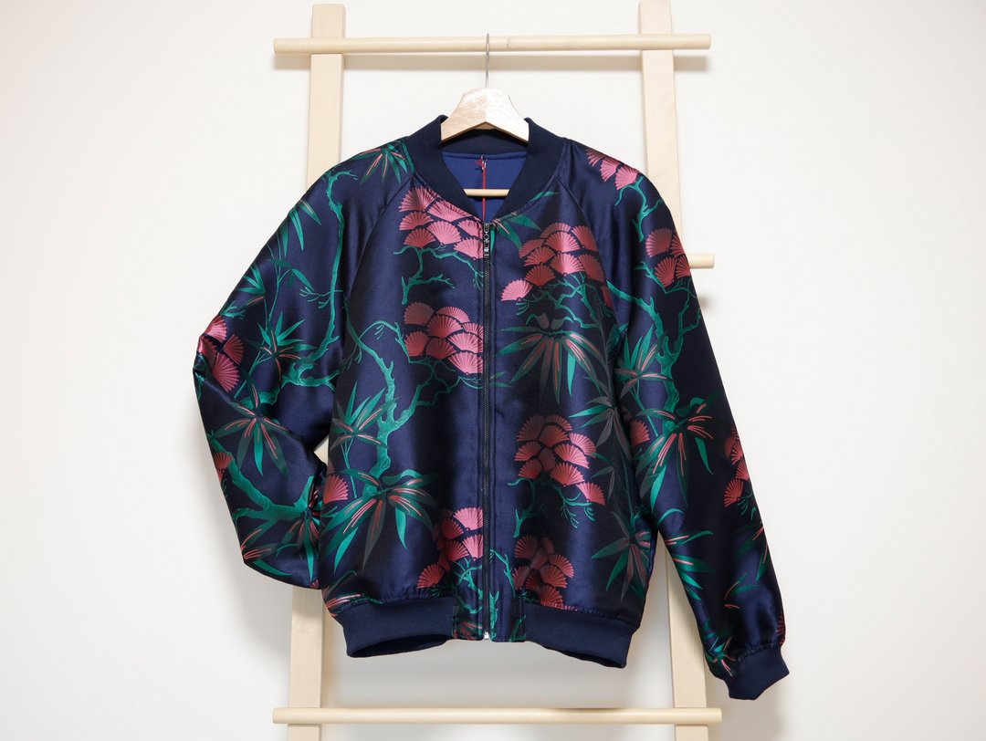 和服风格织纹“歌舞伎”图案飞行员夹克 - 女装休闲/机能外套 - 丝．绢 多色