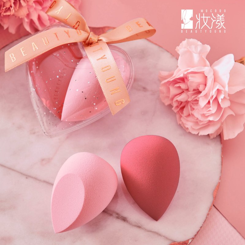 妆漾 甜蜜爱心礼盒 - 彩妆刷具/镜子/梳子 - 其他材质 