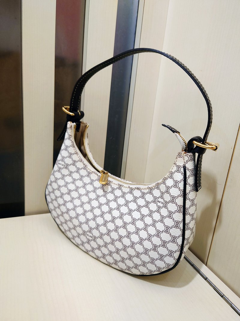 稀有中古 CELINE 黑白老花AVA 弯半月包碗豆包单肩包腋下包手拿包 - 侧背包/斜挎包 - 防水材质 白色