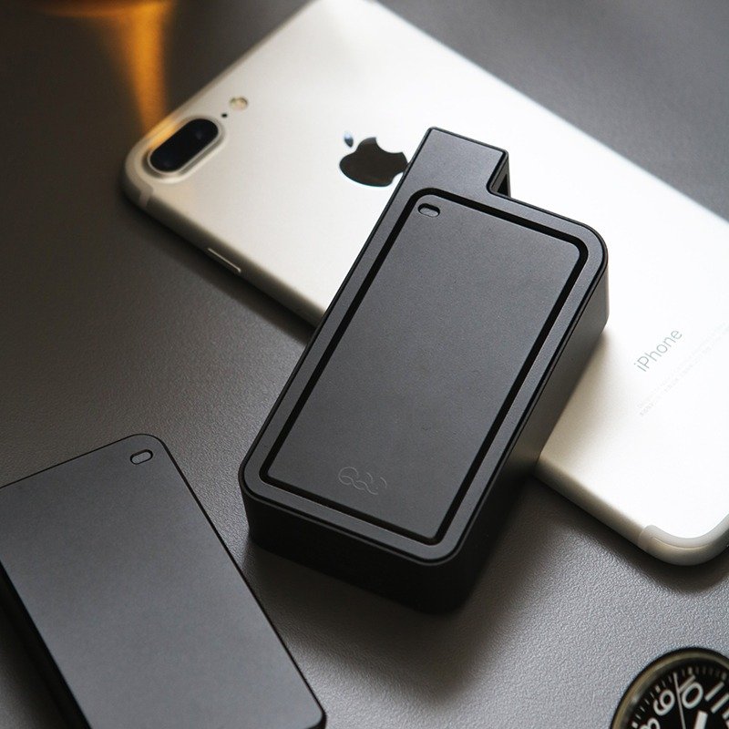 Q-SWAP 随身电源 10400 - 黑色 - 充电宝/传输线 - 塑料 黑色