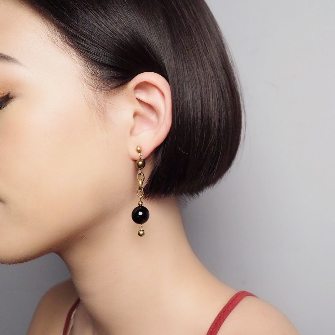 【彩虹】链结耳环 (黑) - Chain Knot Earrings (black) - 耳环/耳夹 - 宝石 金色