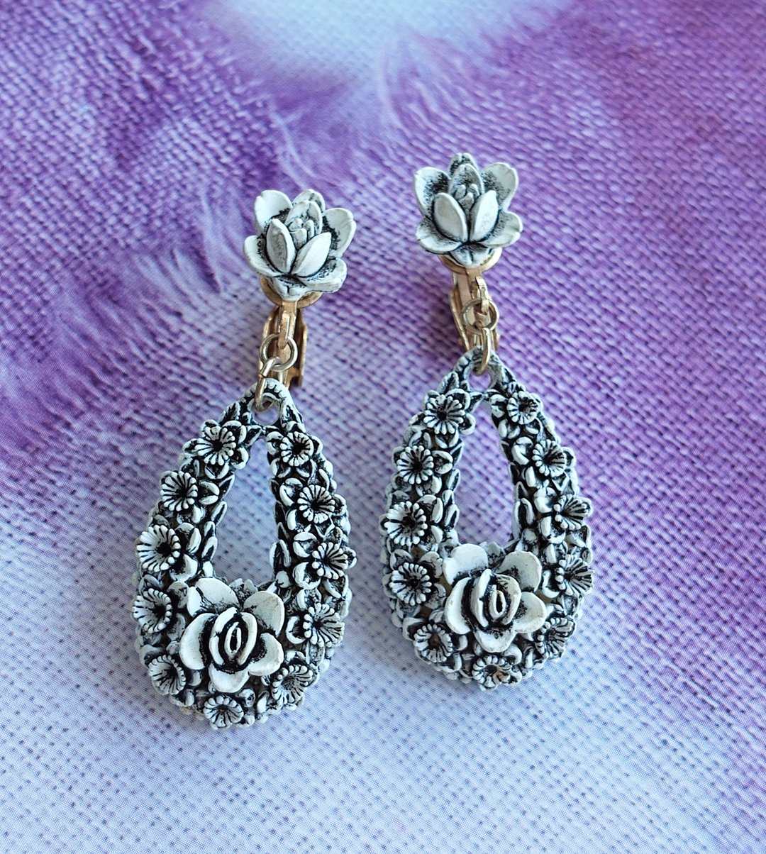 Vintage Jewelry 赛璐珞塑料 垂坠 水滴玫瑰花 夹式耳环 - 耳环/耳夹 - 其他金属 金色