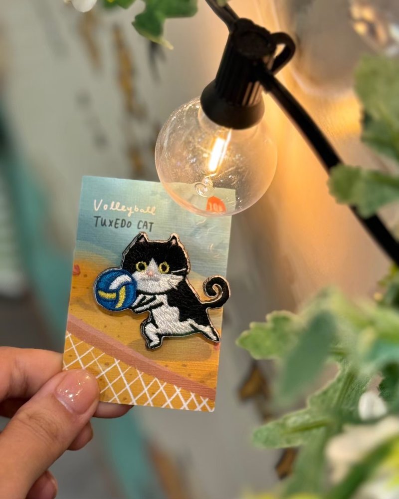 刺绣烫贴/别针 | 运动动物-排球奔驰猫 - 徽章/别针 - 绣线 多色