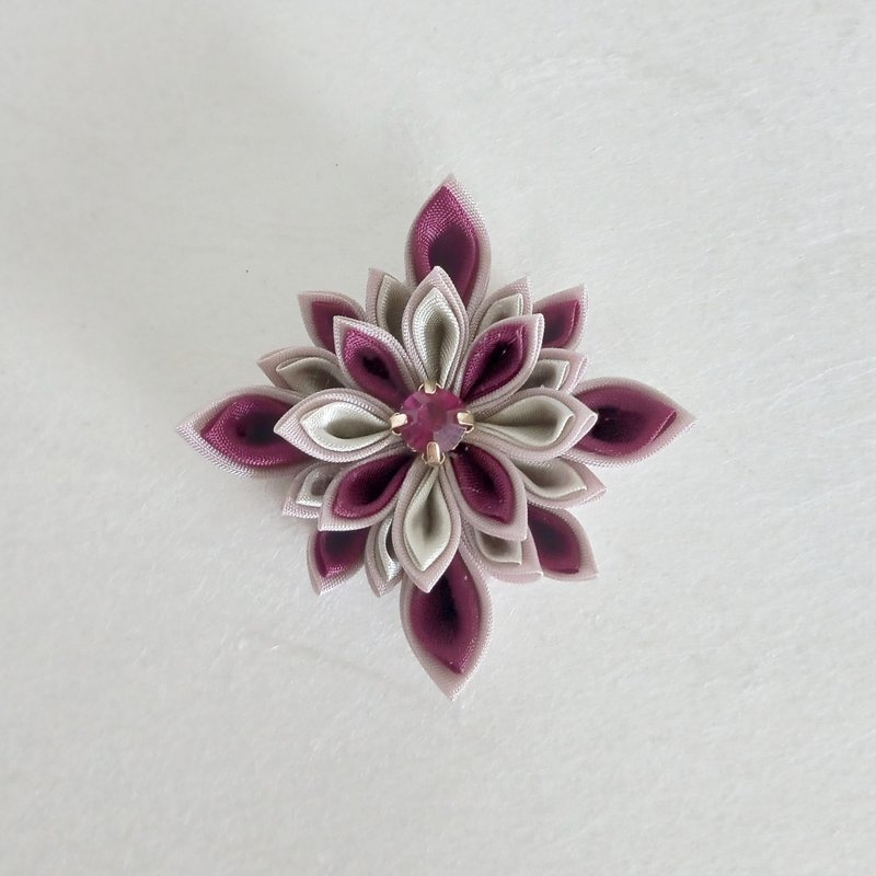花咲胸针花痴宝石红妻见细工 - 胸针 - 棉．麻 红色