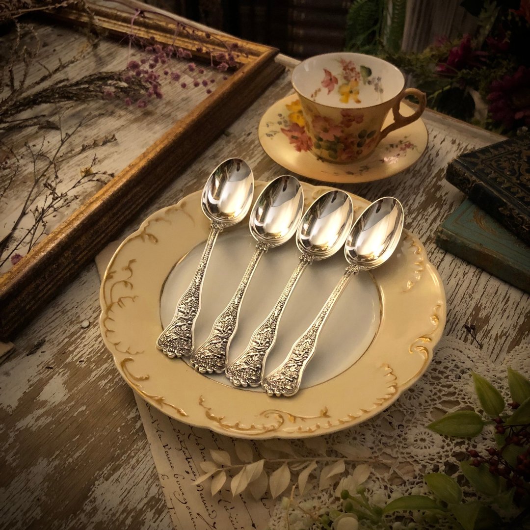 1878年Tiffany & Co Olympian系列希腊神话订制款纯银汤匙一把 - 餐刀/叉/匙组合 - 纯银 银色