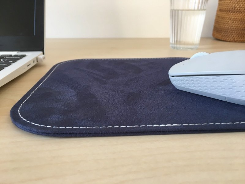 亲肤鼠标垫_海军蓝麂皮布x可水洗牛皮纸 - 鼠标垫 - 其他材质 蓝色