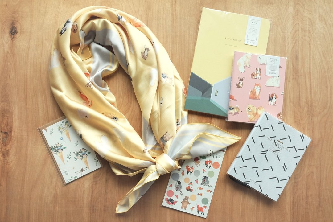 Goody Bag – Secret Scarf Bag - 丝巾 - 聚酯纤维 多色