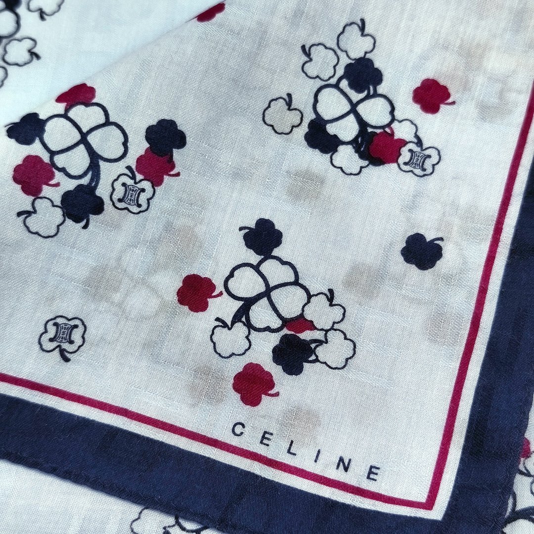 Celine Paris 古着丝巾 - 幸运草与幸运符图案 23 x 22.5 英寸 - 手帕/方巾 - 棉 透明