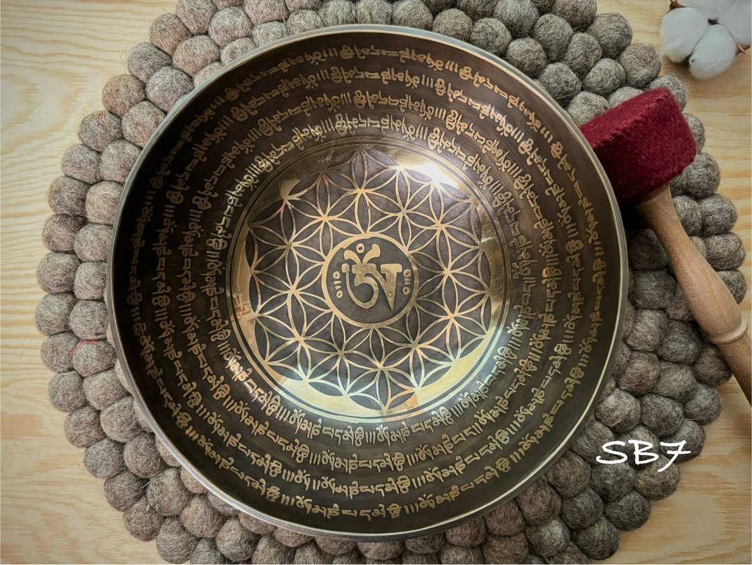 喜马拉雅。顶极灵疗颂钵。全手工黑金生命之花。六字真言镇手 - 摆饰 - 其他金属 