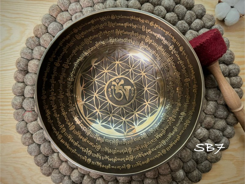 喜马拉雅。顶极灵疗颂钵。全手工黑金生命之花。六字真言镇手 - 摆饰 - 其他金属 