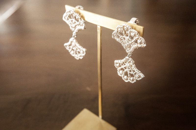 梦幻曲华丽版纯银蕾丝耳环_耳夹耳针/流苏感 - 耳环/耳夹 - 其他金属 多色