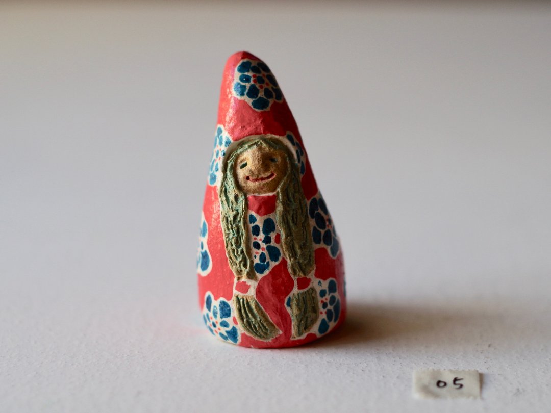Smiling fairy 5   ring holder 　pottery doll - 戒指 - 陶 白色