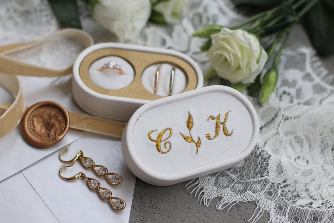 Ring box, Wedding ring box with embroidery. - 其他 - 其他材质 白色