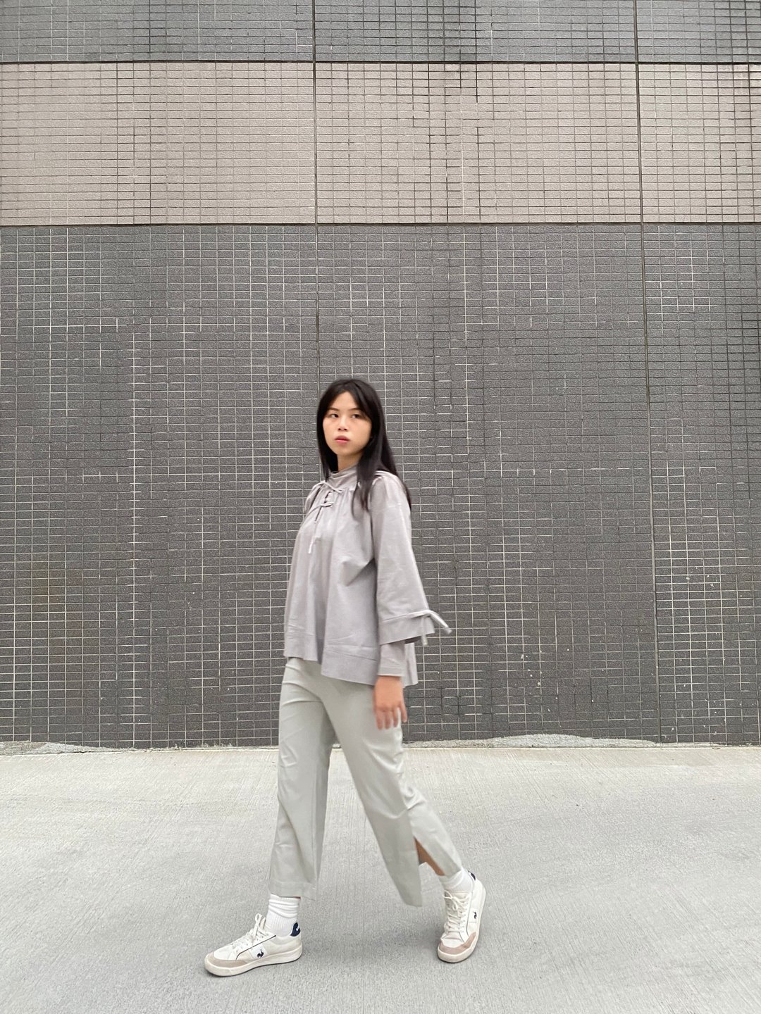 下摆开衩窄裤-微瑕 - 女装长裤 - 其他人造纤维 灰色