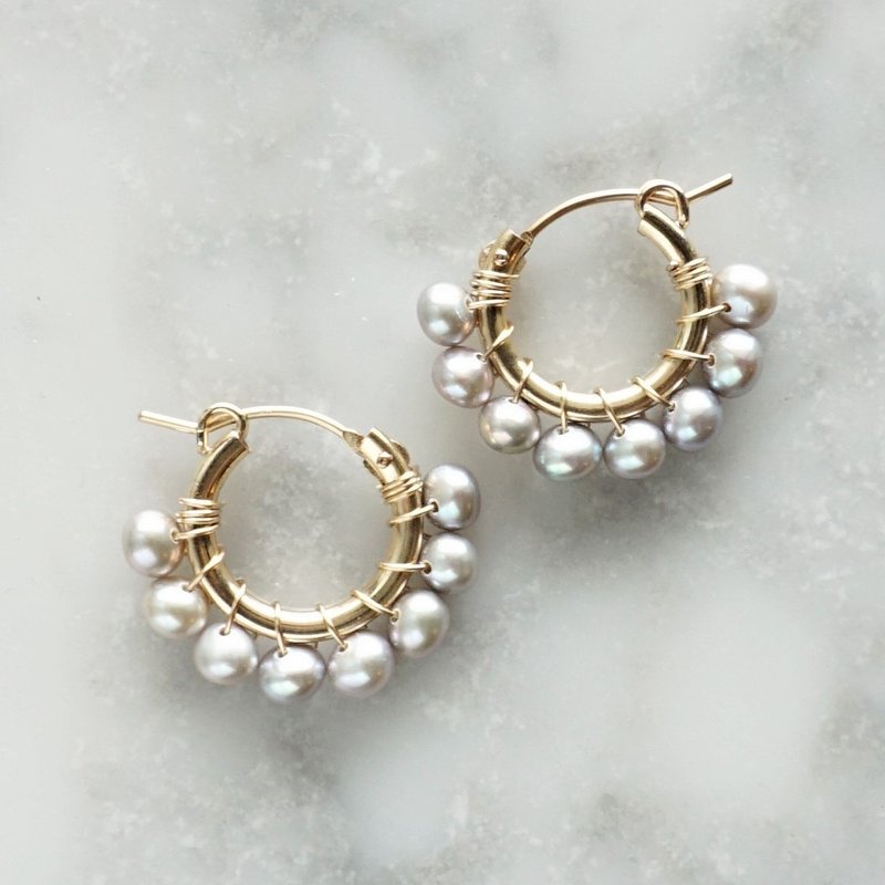14kgf Freshwater pearls silver wrapped pierced earrings - 耳环/耳夹 - 宝石 银色