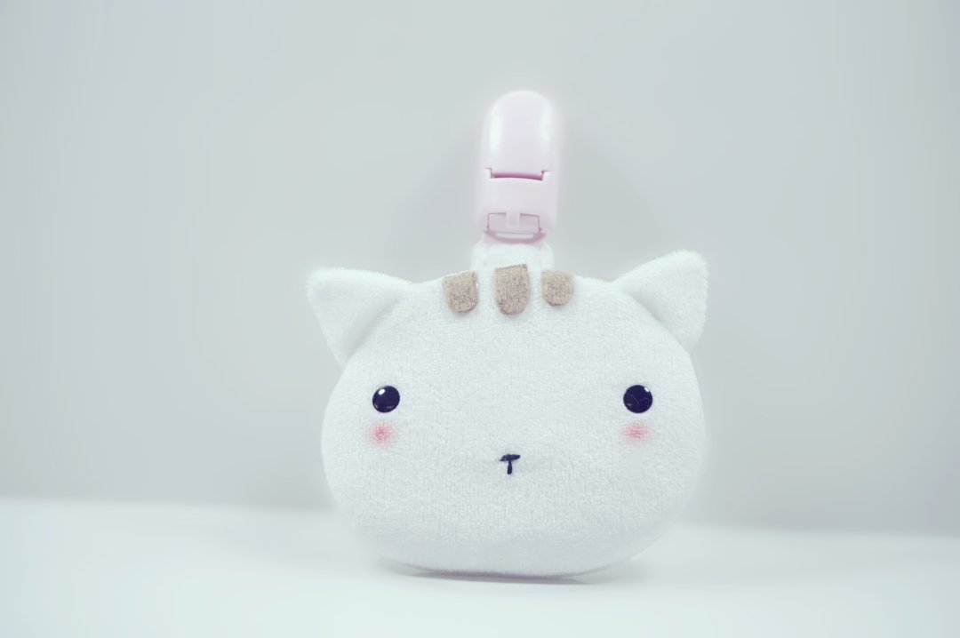  Bucute吉野猫护身符.御守套/宝宝专用/手工制作/弥月礼物 - 满月礼盒 - 聚酯纤维 白色