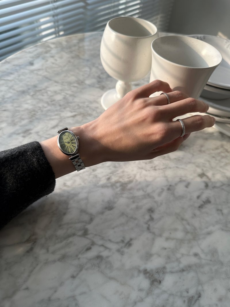 【Ven & Qu】Dome 银鼠绿手表 – 21×31 mm 不锈钢表壳 - 女表 - 不锈钢 绿色