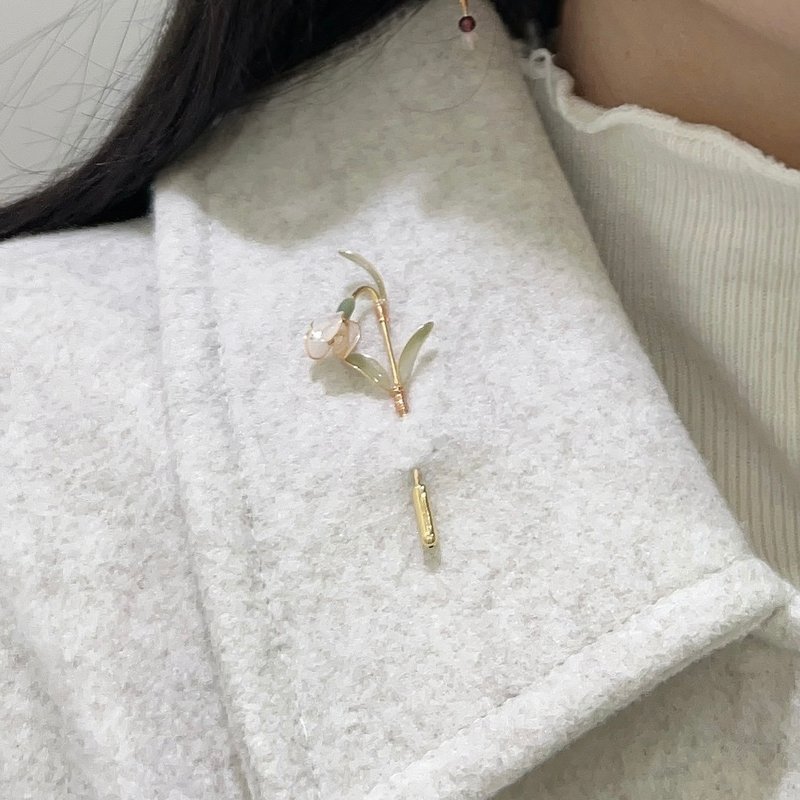 【雪花莲x石榴石 - 水晶花胸针】一月生日花 生日石 花言日和 - 胸针 - 树脂 