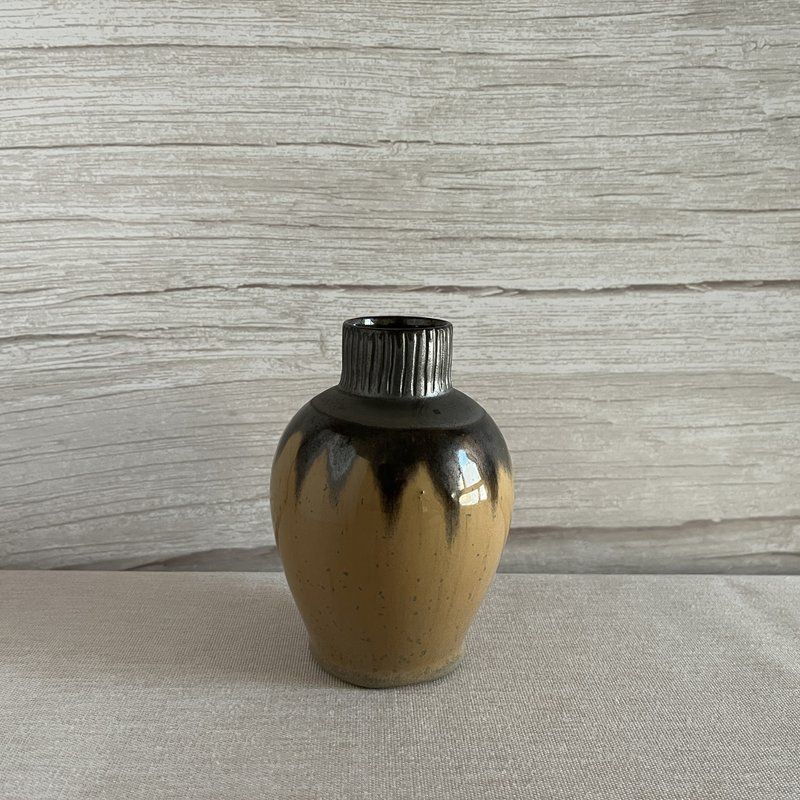 沙漠幻景。手工陶瓷花瓶 花器 陶艺 花道道具新年礼物 - 花瓶/陶器 - 瓷 咖啡色