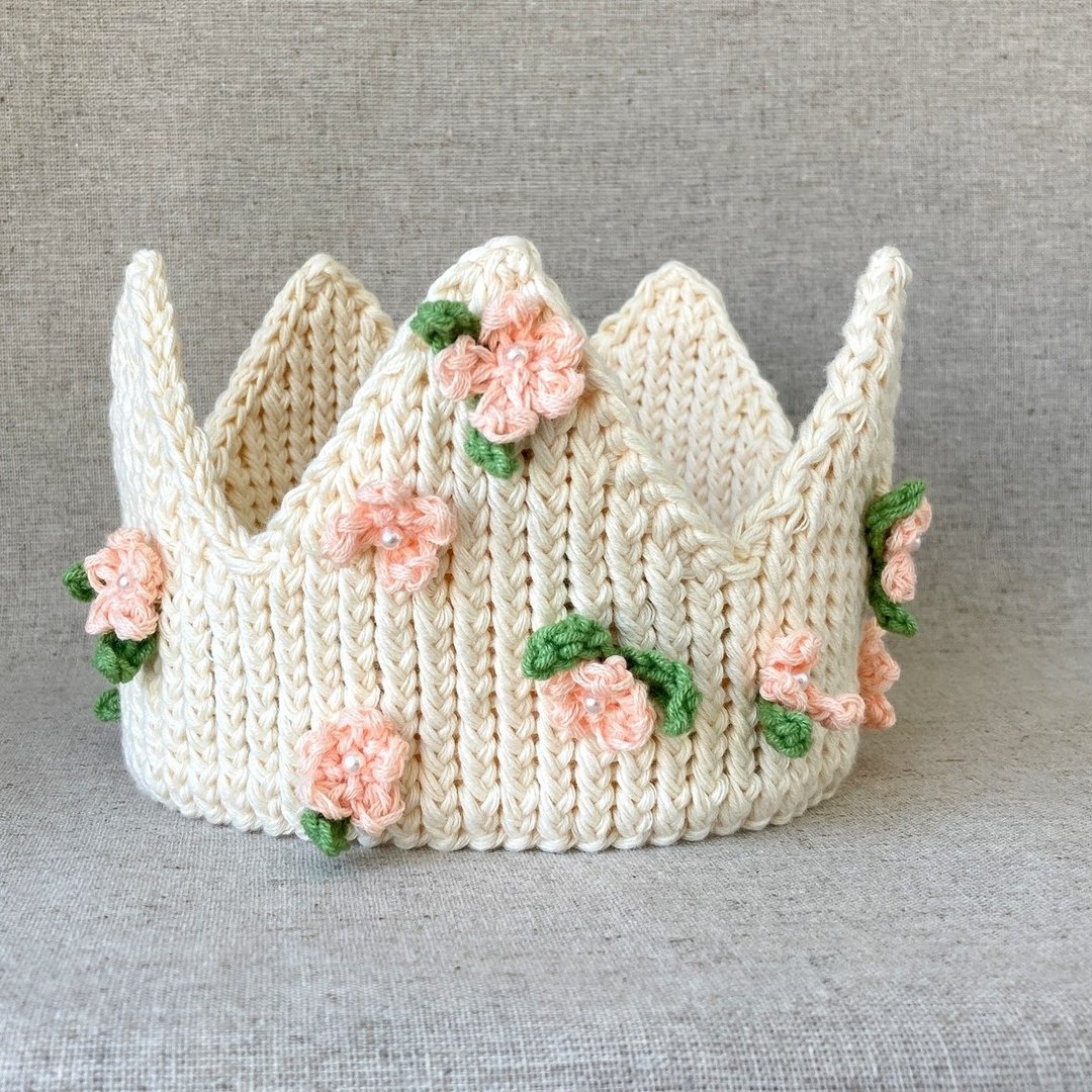 Floral baby crown, Hand embroidered birthday crown, Newborn headband - 婴儿饰品 - 棉．麻 灰色