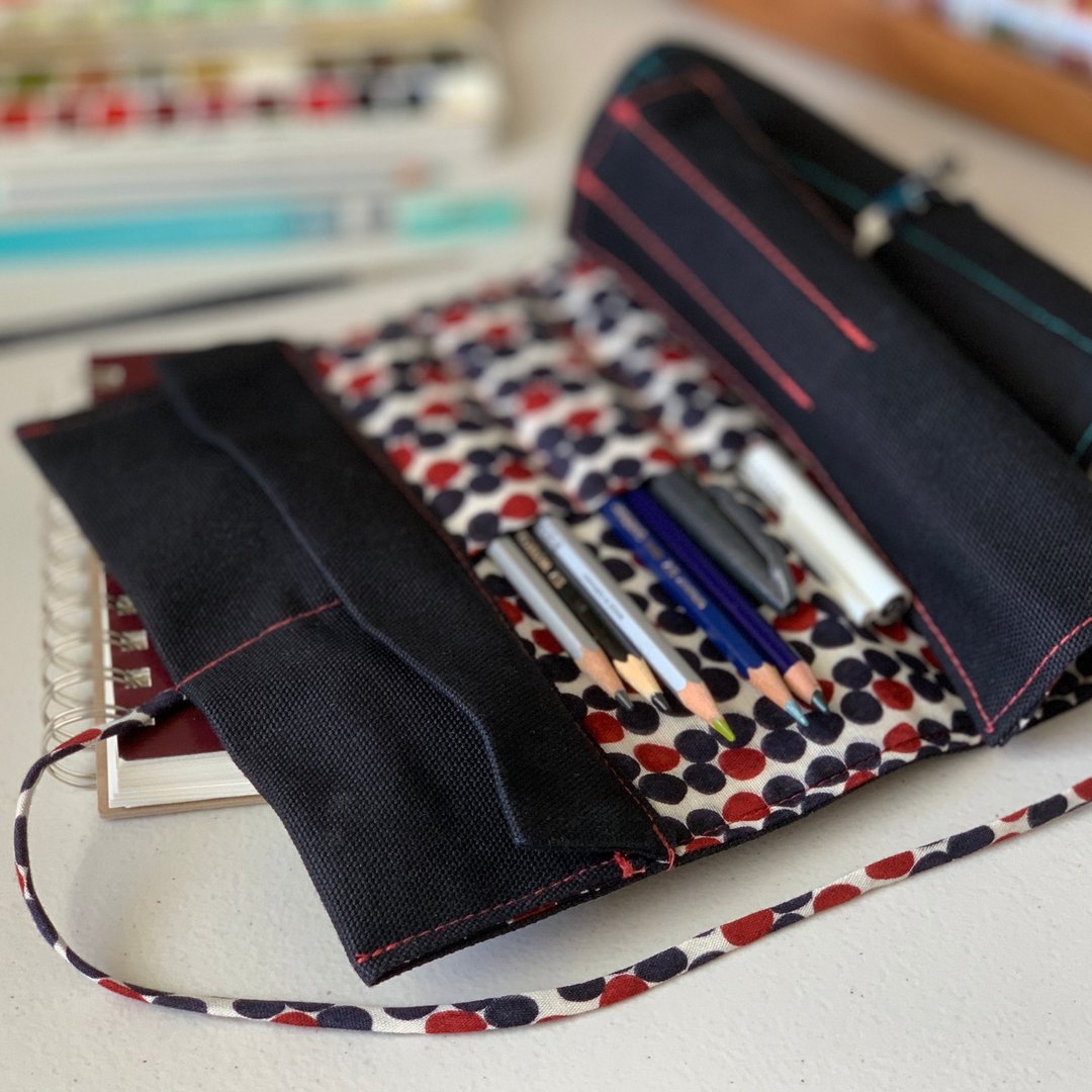 手工卷笔袋/绘画工具袋/化妆工具袋-帆布+日本进口印花棉布 - 化妆包/杂物包 - 棉．麻 黑色