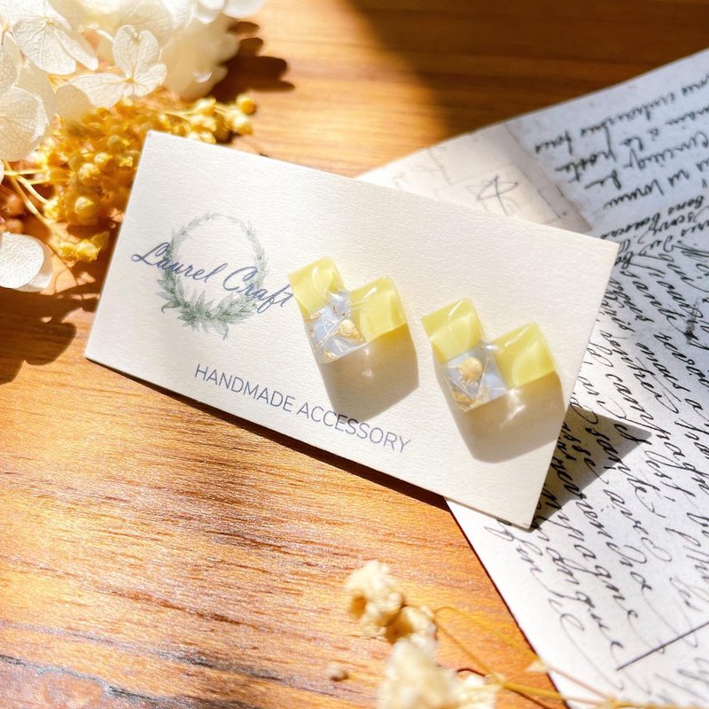 可定制色 | 马赛克爱心系列  鹅黄&灰蓝碎花 小款  925纯银针耳环 - 耳环/耳夹 - 植物．花 黄色