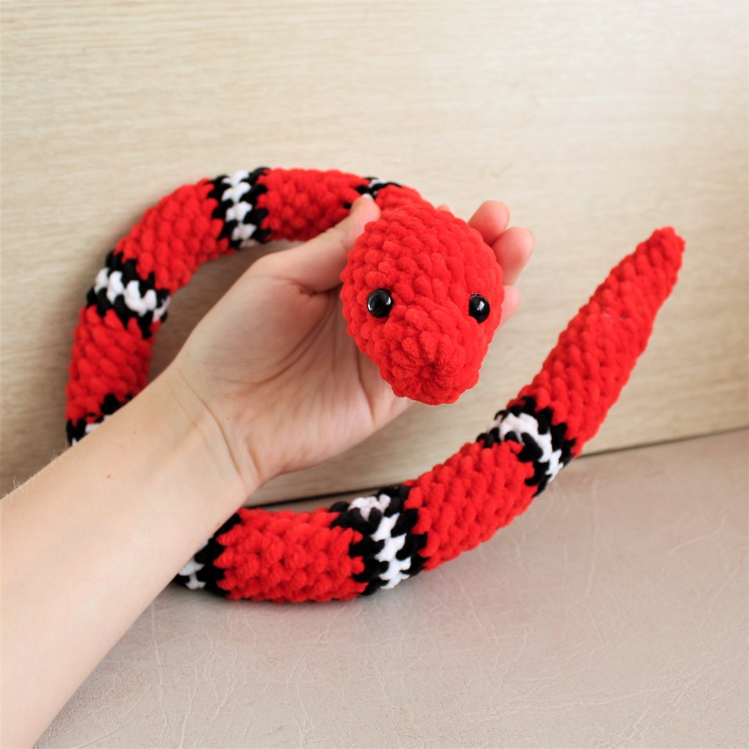 Snake plushie toy Amigurumi Crochet Stress Plushie Worm stuffed plush Rope toys - 玩具/玩偶 - 羊毛 红色