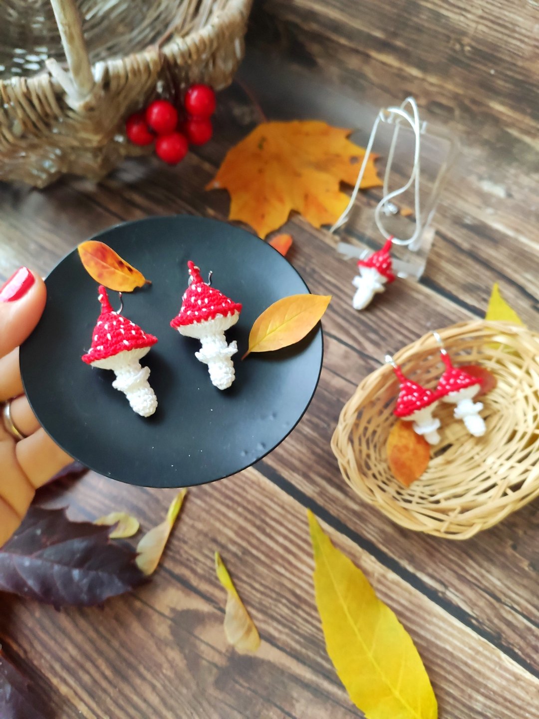 Mushroom Earrings 蘑菇耳环 Magic Red Mushrooms 首饰 - 耳环/耳夹 - 棉 红色