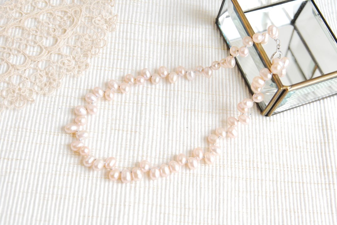 Larger Cleopatra pearl necklace (light pink) - 项链 - 宝石 粉红色