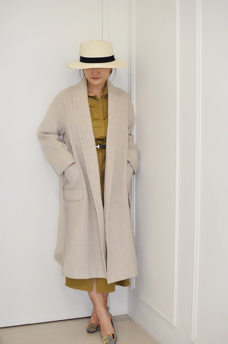 Flat 135 X 台湾设计师 90%羊毛wool布料 燕麦色 长版大衣外套 - 女装休闲/机能外套 - 羊毛 卡其色