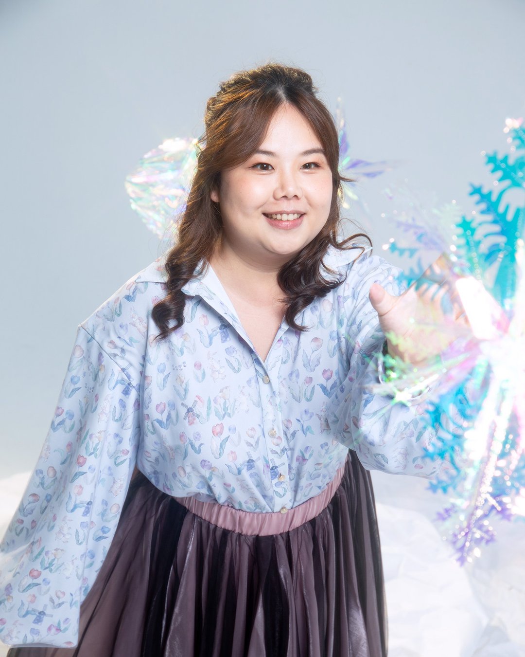 【波丽印花】自带柔焦感 透纱灯笼长袖 印花衬衫 郁金香兔兔蓝 - 女装衬衫 - 棉 蓝色