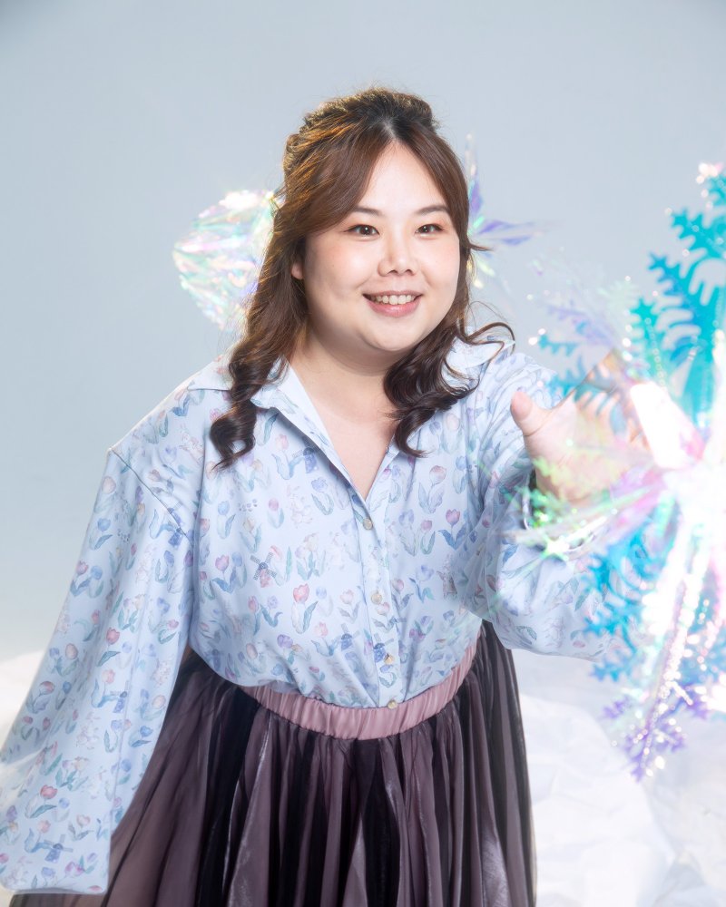 【波丽印花】自带柔焦感 透纱灯笼长袖 印花衬衫 郁金香兔兔蓝 - 女装衬衫 - 棉．麻 蓝色