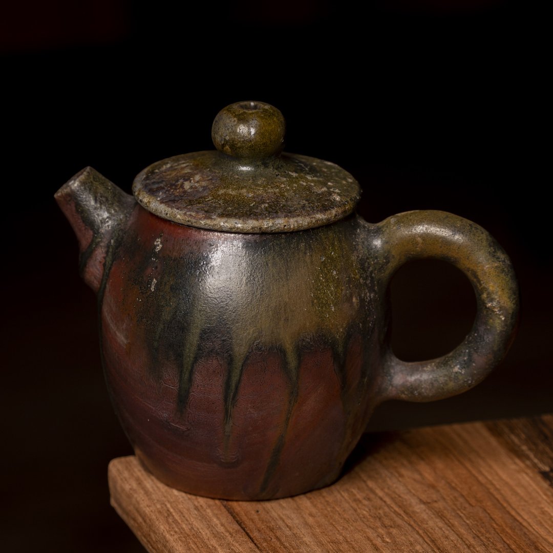 黄春贵 - 入炭柴烧茶壶 - 茶具/茶杯 - 陶 咖啡色