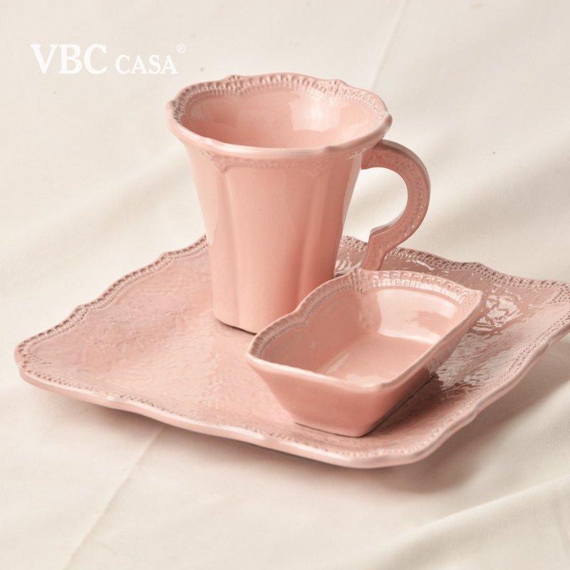 【优惠套组】意大利VBC casa-手工浮雕蕾丝系列午后点心杯盘3件组 - 盘子/餐盘/盘架 - 陶 多色