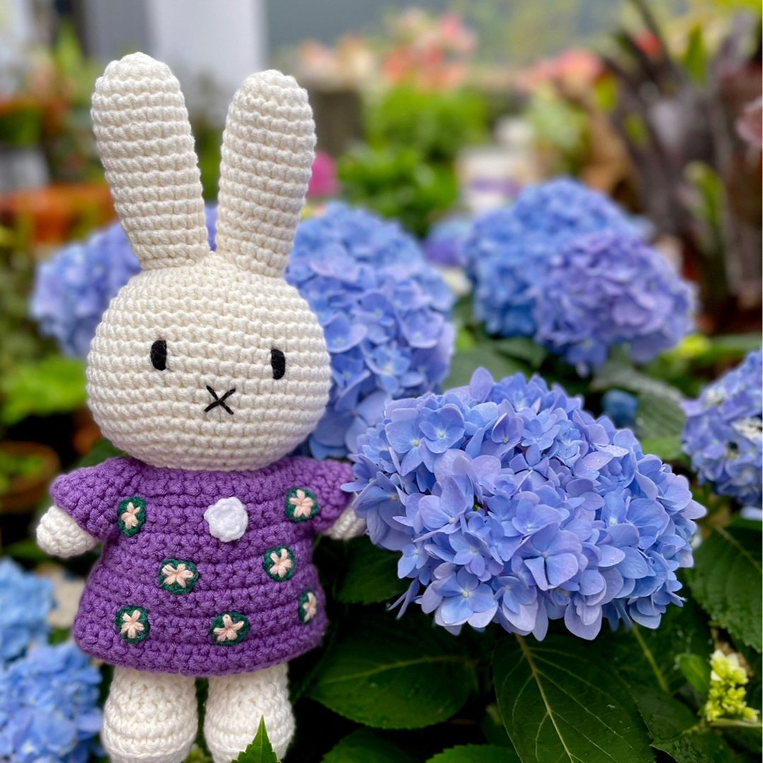 荷兰 Just Dutch | Miffy 米飞兔 编织娃娃和她的莫内睡莲洋装 - 玩偶/公仔 - 棉．麻 紫色