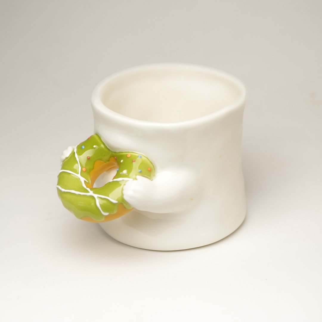 抹茶甜甜圈 手工釉下彩 陶瓷马克杯情侣 - 其他杯子 - 瓷 白色