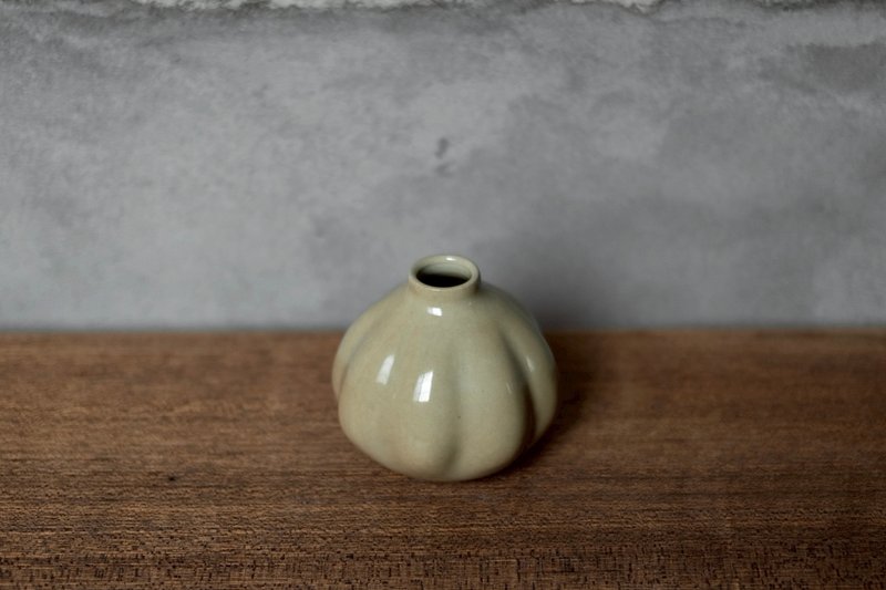 花器 | 青瓷 小球果实花瓶 手作陶 - 花瓶/陶器 - 陶 绿色