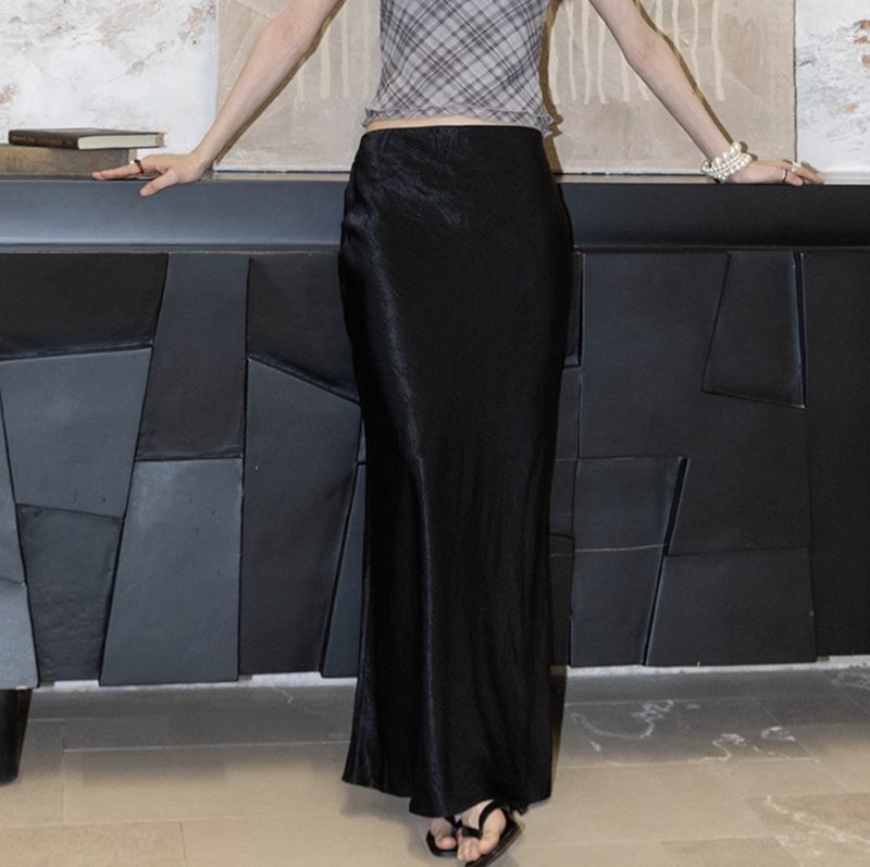 法式复古 皱感醋酸缎面半身裙 包臀鱼尾裙 - 裙子 - 其他材质 黑色