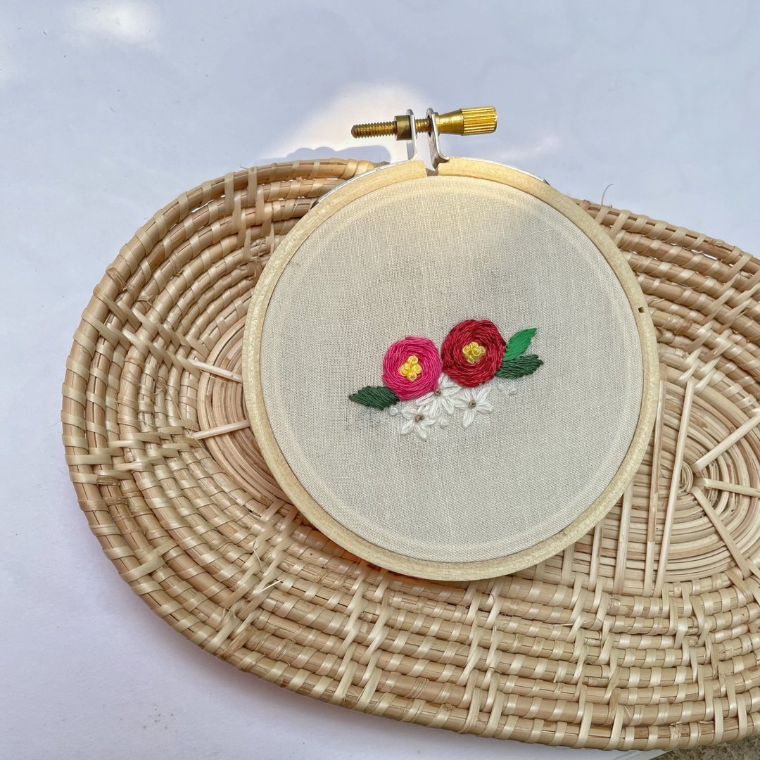 Mini Workshop Learn to embroider 4 basic patterns in rose shape. - 编织/羊毛毡/布艺 - 绣线 