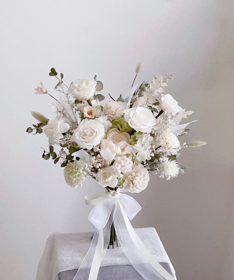 【不凋花干燥花】大款白绿色不凋玫瑰自然风捧花 - 干燥花/捧花 - 植物．花 白色