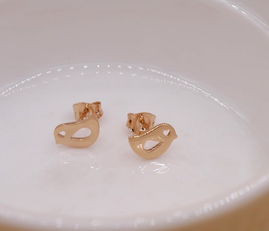Handmade Little Bird Earring - Pink gold plated on brass Little Me by CASO - 耳环/耳夹 - 其他金属 粉红色