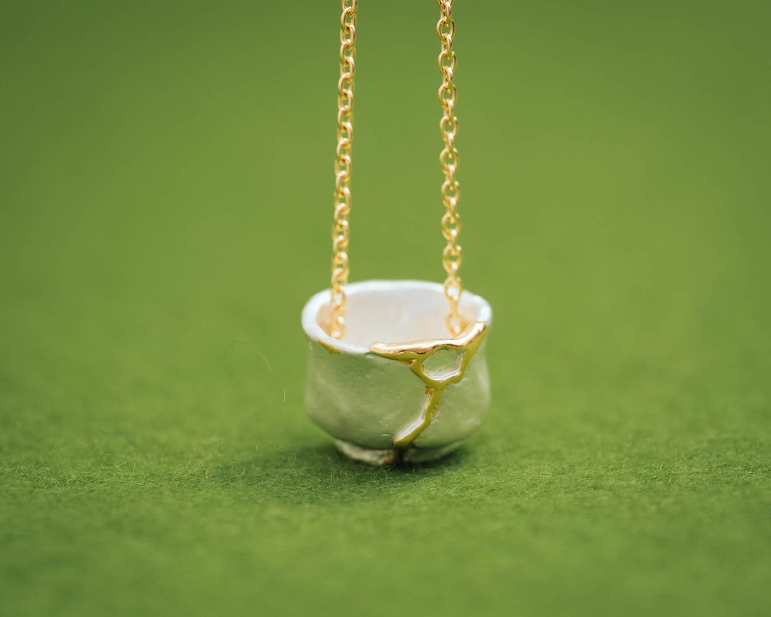 Kintsugi chawan necklace  - golden repair - pendant and chain - hypoallergenic - 项链 - 银 银色