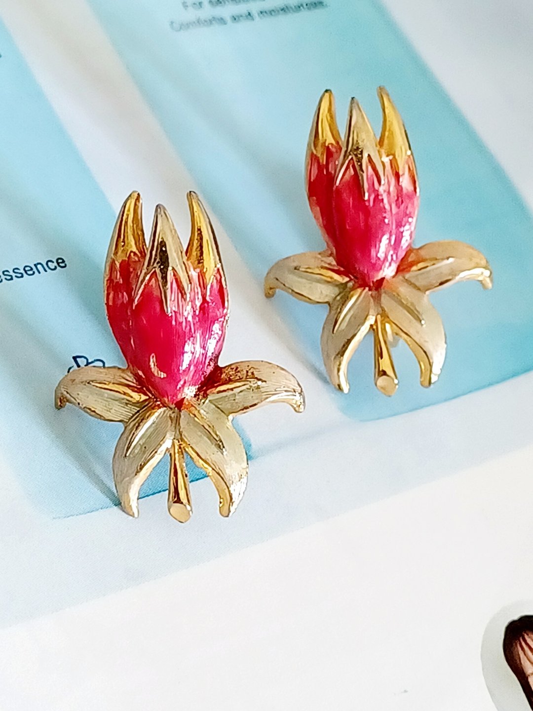 vintage jewelry  Park Lane 50 年代粉红珐琅花卉 夹式耳环 - 耳环/耳夹 - 其他金属 